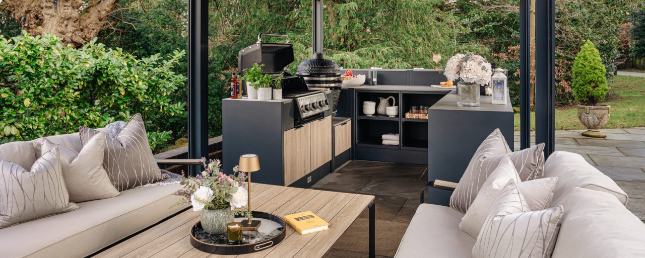 Outdoor Kitchen