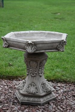 Bird Bath Hexagon Leaf 60cm - image 1