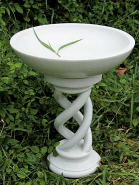 Bird Bath Spiral White