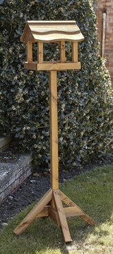 Bird Table Inn Wooden Roof - image 1