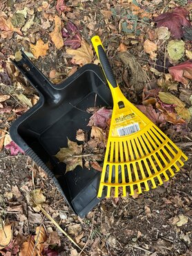 Bulldozer Heavy Duty Hand Rake & Dustpan