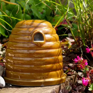 Ceramic Bee Skep Habitat w/Nesting Material