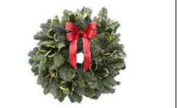 Classic Holly Wreath (8")