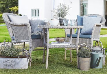 Daro Cebu Bistro Set inc Solis Denim Cushion Pads - image 1