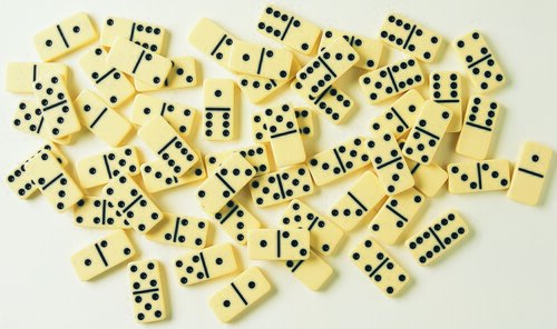 Dominoes - image 3