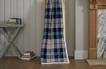 Douglas Navy Throw 125x150cm