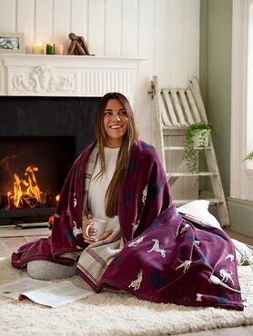 Heated Throw Revers Hounds 140x180cm