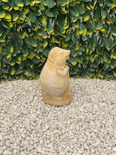 Hedgehog with Spade Sandstone - image 3