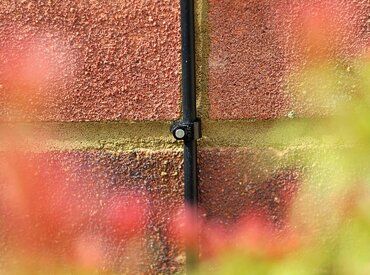 Micro Hose Wall Clip 4mm - image 2