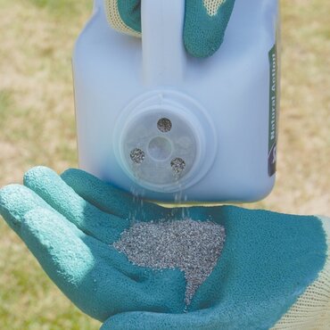 Mole Repellent Scatter Granules 2.5Kg - image 2