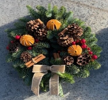 Natural Wreath 10 inch