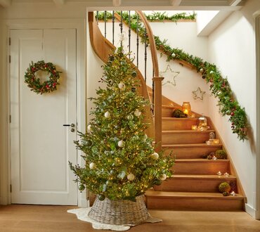 Pre-Lit Norway Spruce (6ft 180cm) - image 2
