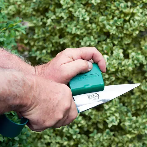 Trimming Shear Sharpener - image 2