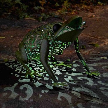 Silhouette Solar Metal Frog - image 1