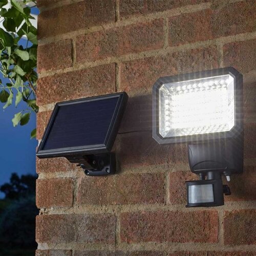 Solar PIR Millennium Floodlight - image 1