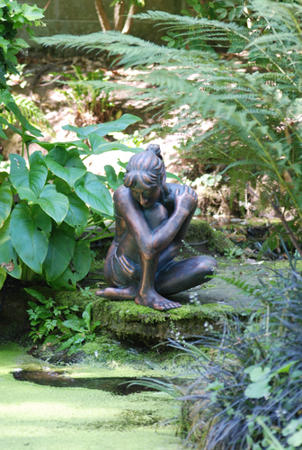 Statue Girl Sitting