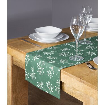 Table Runner Green Mistletoe 2m