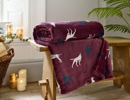 Throw Hound Burgundy 140x180cm - image 1