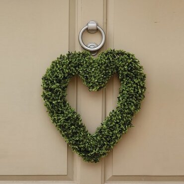 Faux Topiary Boxwood Heart - image 2