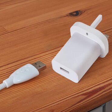 USB Plug Adapter UK