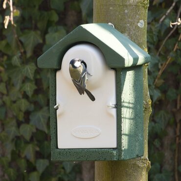 WoodStone 28mm Nest Box National Trust