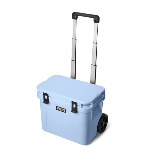 YETI Roadie Wheeled Cool Box 32 (Big Sky Blue) - image 1